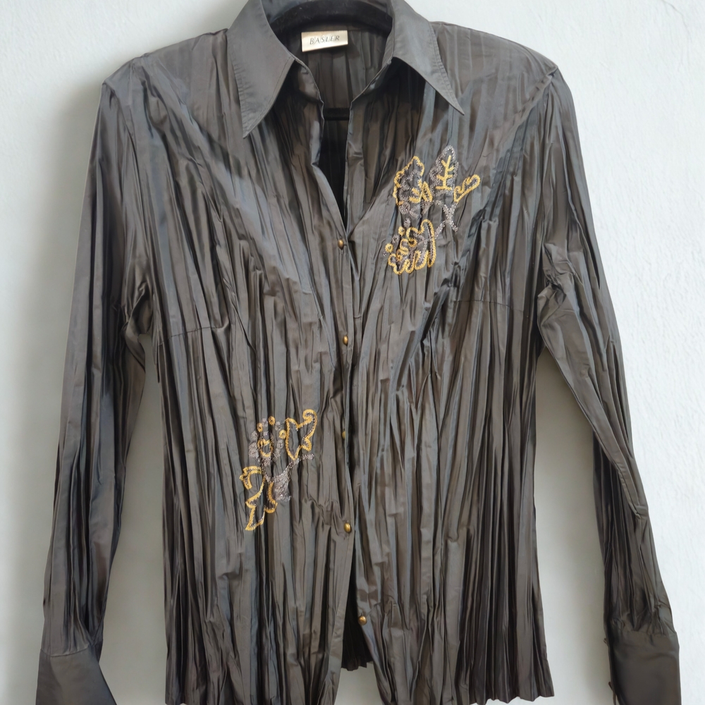 BaslerEmbroidered Button Shirt